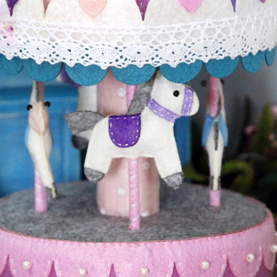 Набор для шитья ручной работы музыкальная шкатулка фиолетового цвета с