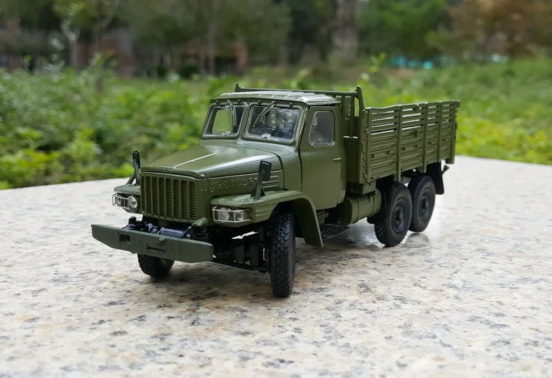 Модель из сплава в подарок масштаб 1:43 Dongfeng EQ240 внедорожник военный грузовик литый