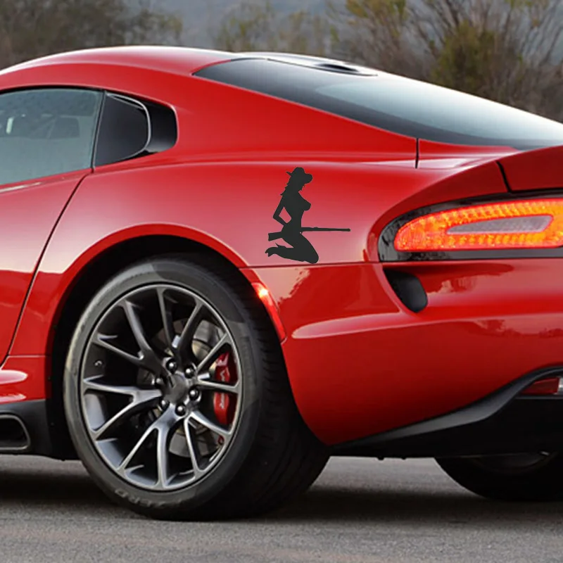 Сексуальная девушка кантри с пистолетом виниловая наклейка стикер окна