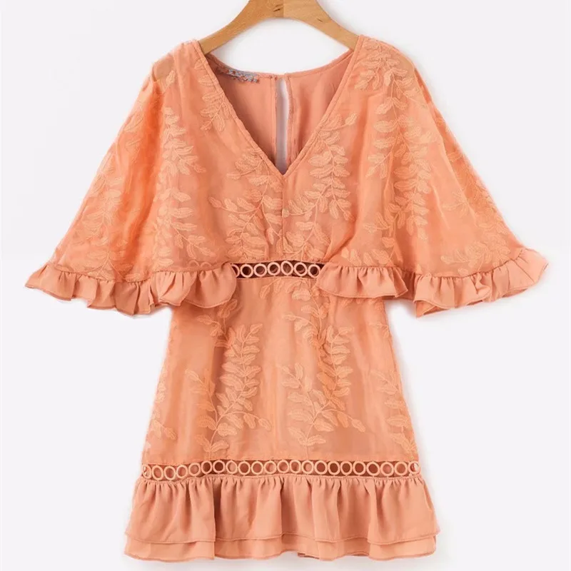 2019 летнее повседневное женское вязаное белое платье с расклешенными рукавами