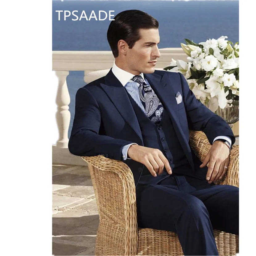 Темно-синие смокинги для жениха с двумя пуговицами костюмы свадьбы выпускного