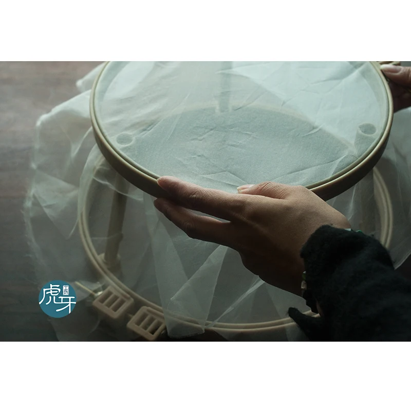 

2021 New Arrival Rushed Hot Melting Tool French Embroidery Antiskid Embroider Tense Stretch Size Frame Dual-use Bag Motion