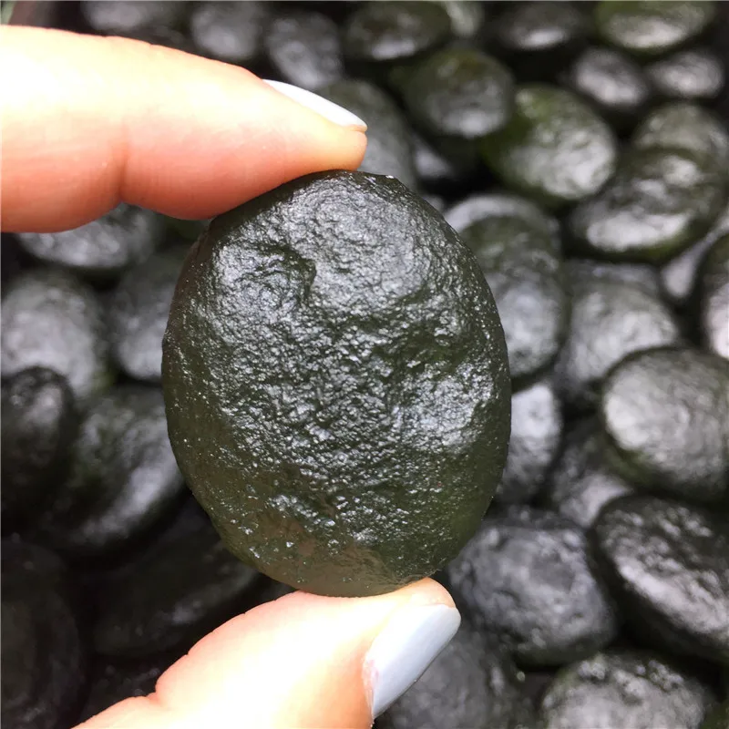 20-25 г Moldavite Чешский метеорит ударное стекло натуральный грубый камень кристалл