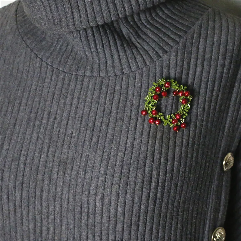2020 new Europe and America retro style green round shape red natural pearl brooch | Украшения и аксессуары