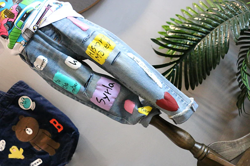 Детская одежда новый товар для девочек милые джинсы с цветным принтом штаны