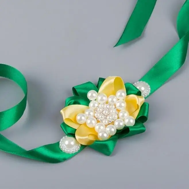 Свадебный корсаж для невесты подружки цветы сделай сам искусственный жемчуг