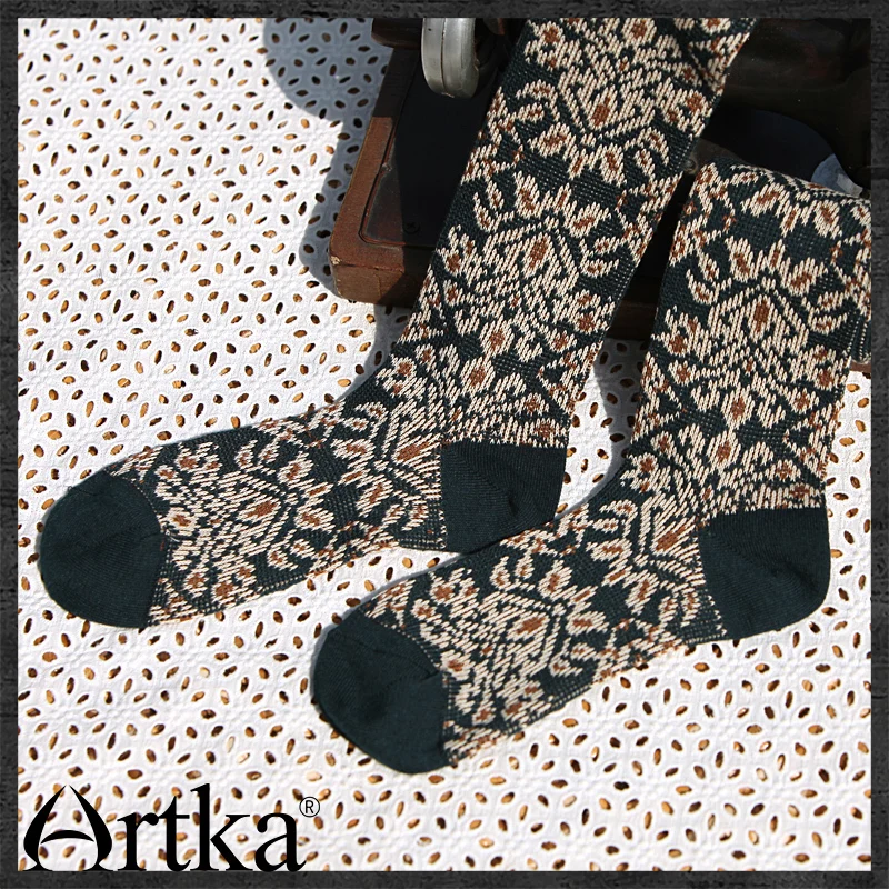 ARTKA женские осенние винтажные однотонные модные жаккардовые универсальные