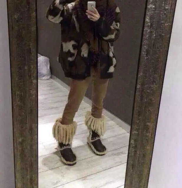 Eskimo/Стильные очень популярные модные женские зимние ботинки на меху с бахромой зимние теплые ботинки с круглым носком разноцветные женские ботинки до середины икры без застежки