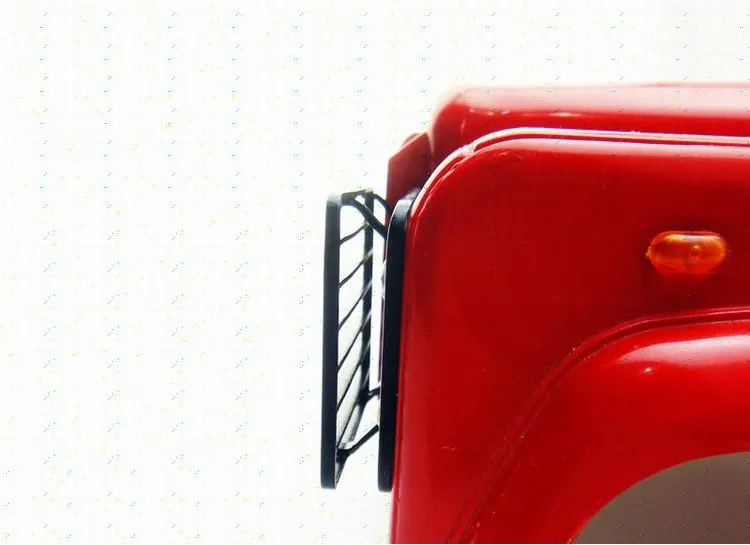 

Metal Tail light Guard For 1/10 RC Crawler Land Rover D90