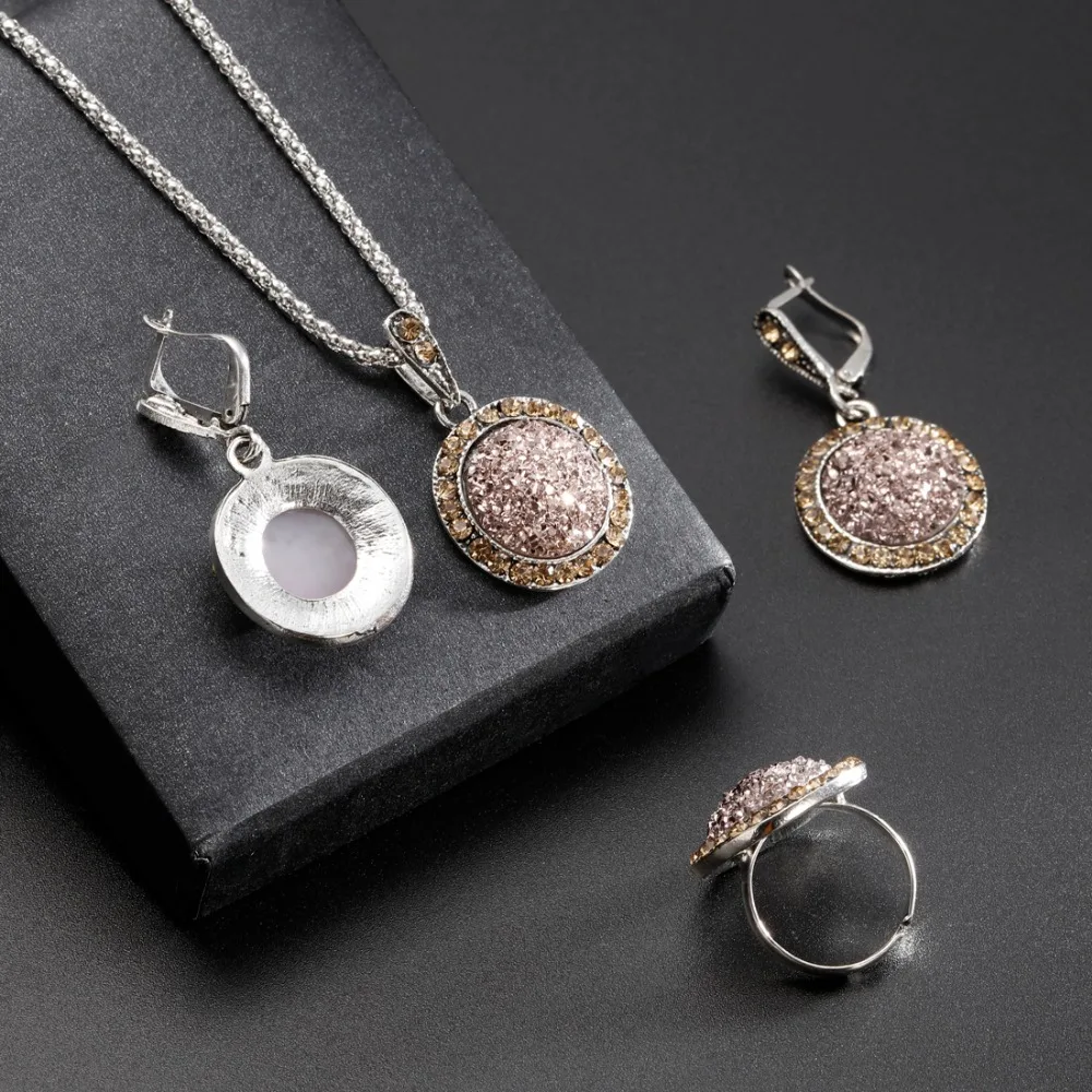 amazing price Vintage Gem Jewelry Set Fashion Women Jewelry Set Antique Silver Broken Stone Round Stone Pendant Necklace Sets