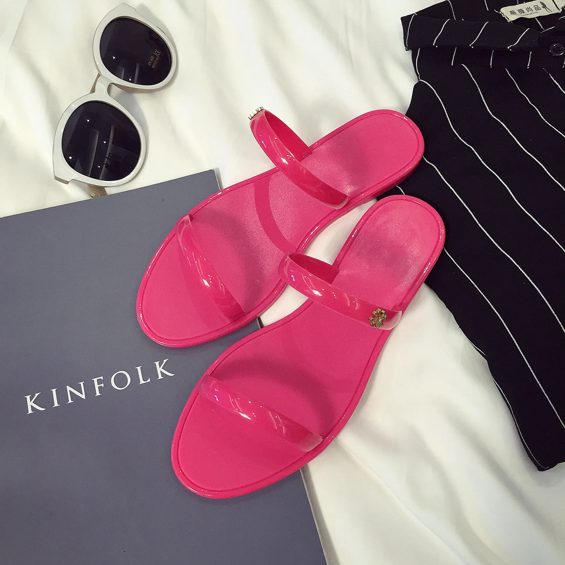 Новинка 2019 года Летние прозрачные тапочки обувь с кристаллами пластиковые