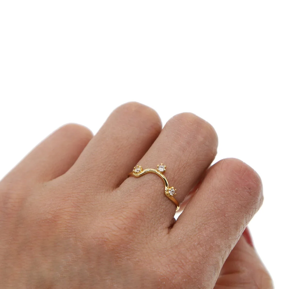 Цвет золотистый Корона Форма Дизайн Три прозрачный фианит шеврон модные милые