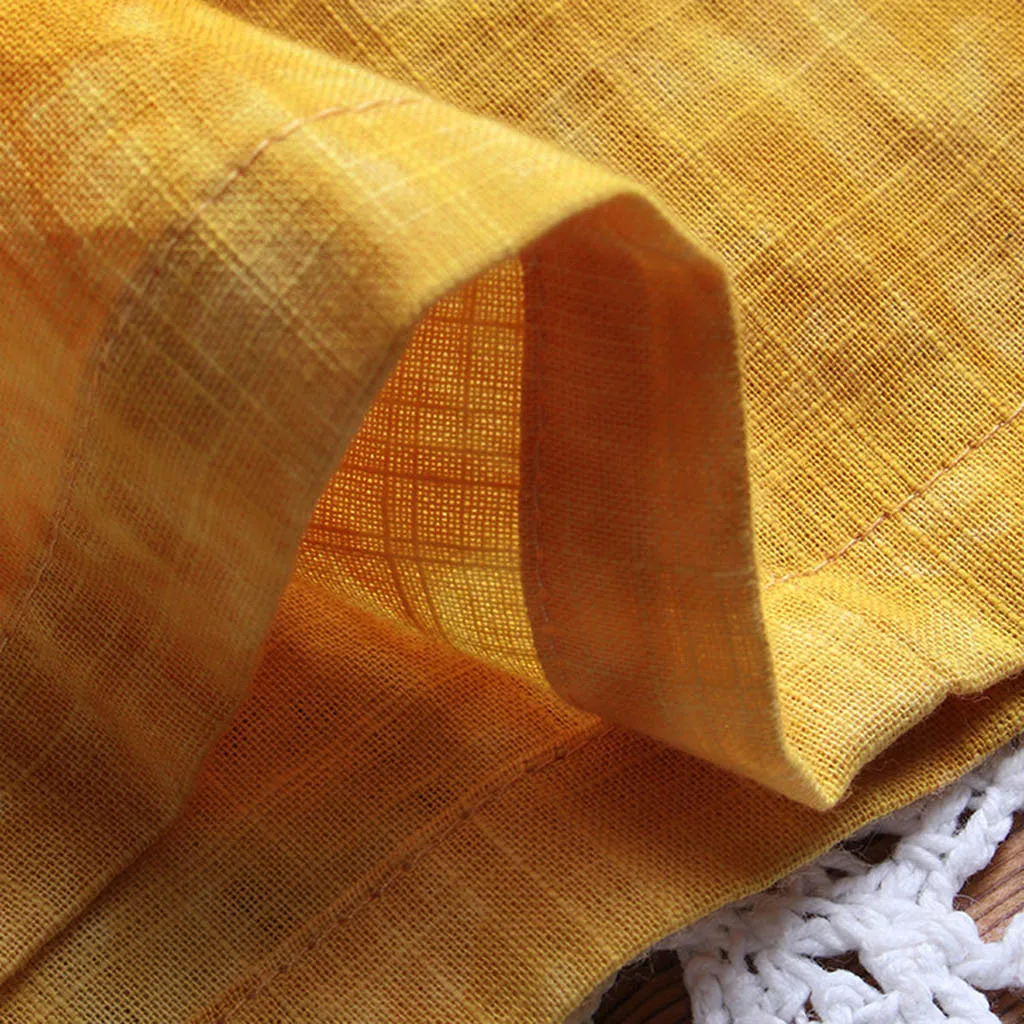 Женское платье до середины икры с принтом и короткими рукавами круглым вырезом