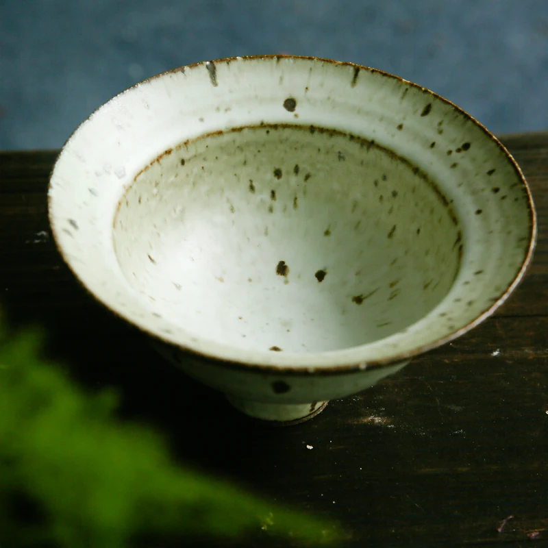 Японская керамическая ваза Ikebana с цветочной композицией грубая керамика