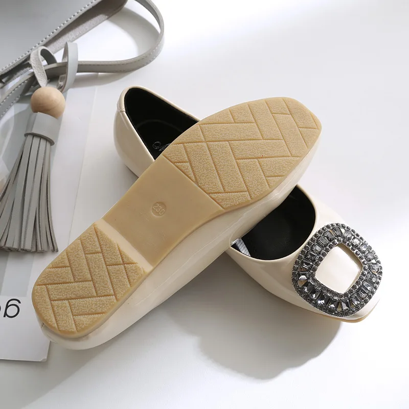 

YAERNI Plus Size Women Crystal Flat Shoes Rhinestone Buckle Square Toe Flats Patent Leather Single Shoes Ladies Slip On Loafers