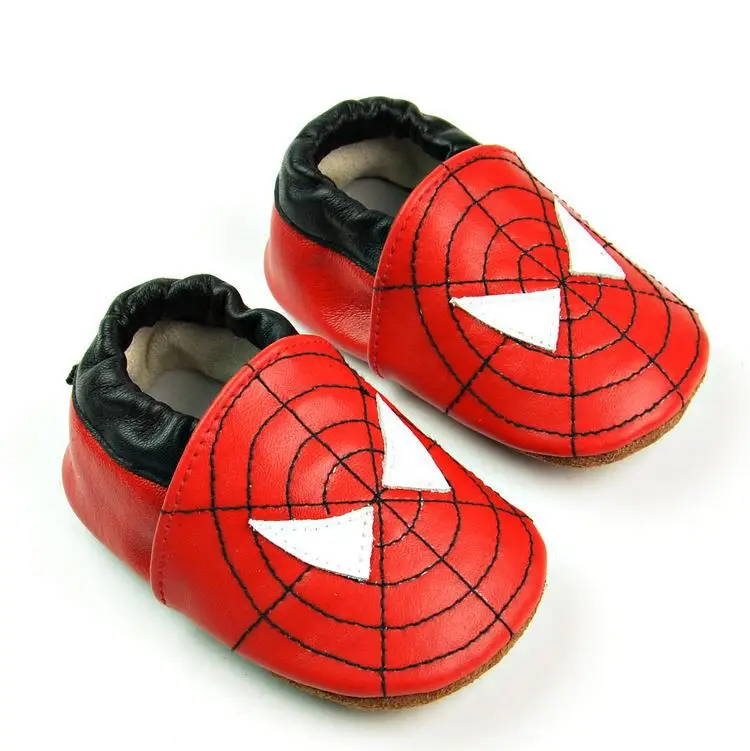 red Spider-Man Детские первые ходунки; обувь для малышей; обувь для новорожденных мальчиков и девочек с мягкой подошвой; детская обувь из натуральной кожи ручной работы; обувь для новорожденных девочек - Цвет: red Spider-Man
