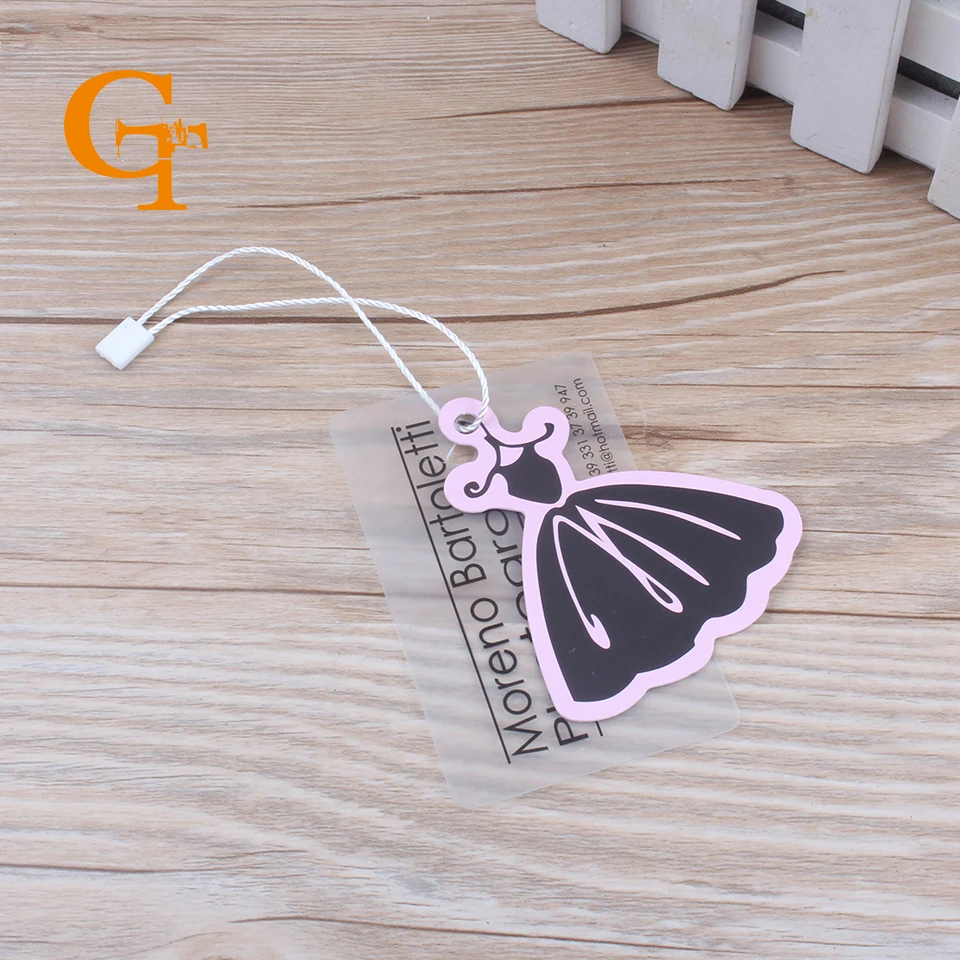 Розовая красивая бумажная бирка в форме платья для одежды с вырезами юбки бирки