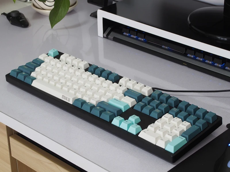 Хацунэ Мику тема цвет соответствия механическая клавиатура keycap ODM высота PBT положительный выгравированы боковые колпачки
