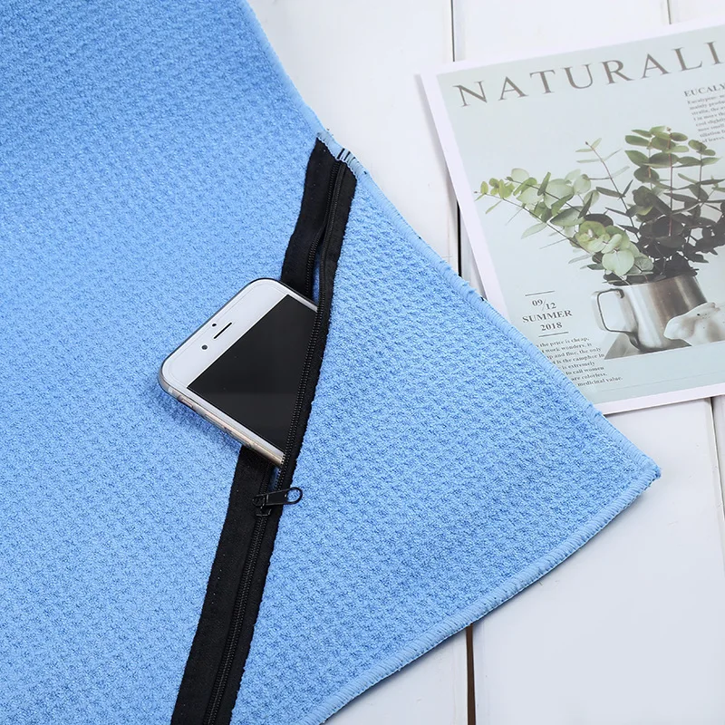 Летнее спортивное и фитнес полотенце на молнии для улицы ультратонкое волокно