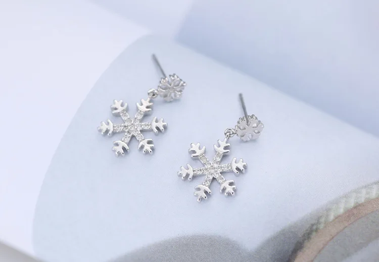

Fashion 925 Sterling Silver Snowflake Stud Earrings For Woman Jewelry Wholesale Free Shipping