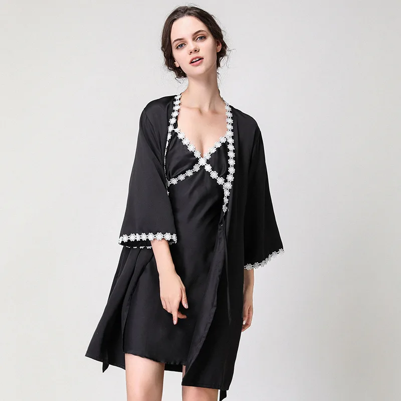 

Ladies, simulation silk pajamas, two sets of nightgown, sexy lace lace, long-sleeved silk robe.