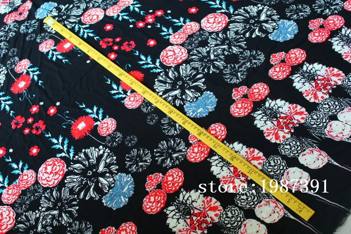 145cm width Paris pearl fabric big flowers pattern black background can't see through for skirt suit-dress headband CH-7090 | Дом и сад