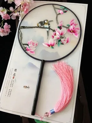 style23 Изящный китайский декоративный Шелковый Вентилятор из шелка тутового дерева для танцев, двусторонняя вышивка Сучжоу, веер для рукоделия с черной ручкой, женский подарок веер - Цвет: style23