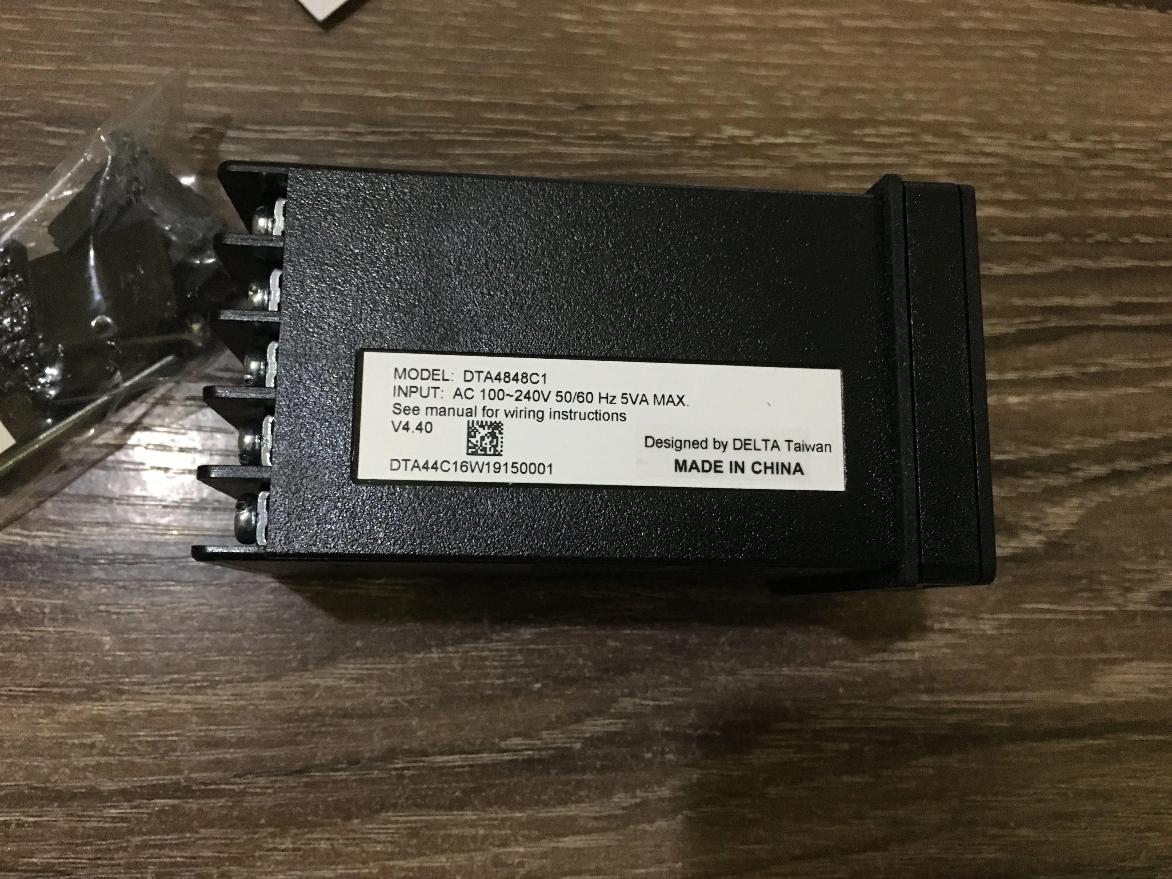 DTA4848R0 DTA4848V0 DTA4848C0 DTA4848R1 DTA4848V1 DTA4848C1 совершенно новый оригинальный Delta термостат |