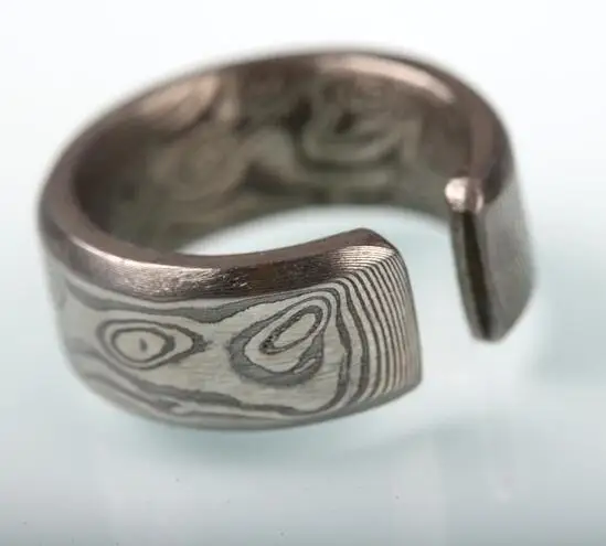 Нож из дамасской стали с узором 100*9*3 мм | Инструменты