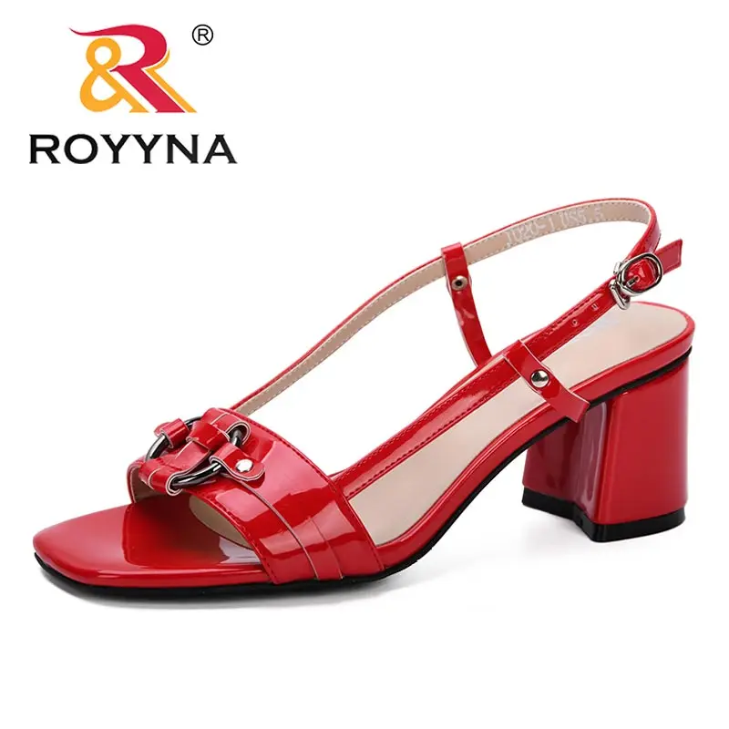 RED ROYYNA/Новинка года; женские босоножки; модные летние шлепанцы на высоком квадратном каблуке; женские пикантные Босоножки с открытым носком; женская летняя обувь; удобная обувь - Цвет: RED
