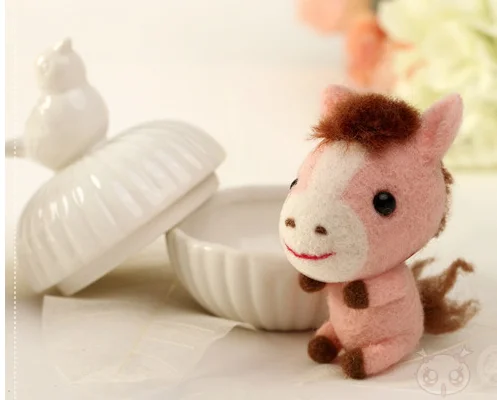 

Pink pony cartoon animal set wool needlepoint kit wool felt needle felting decoration craft needlecraft DIY handmade
