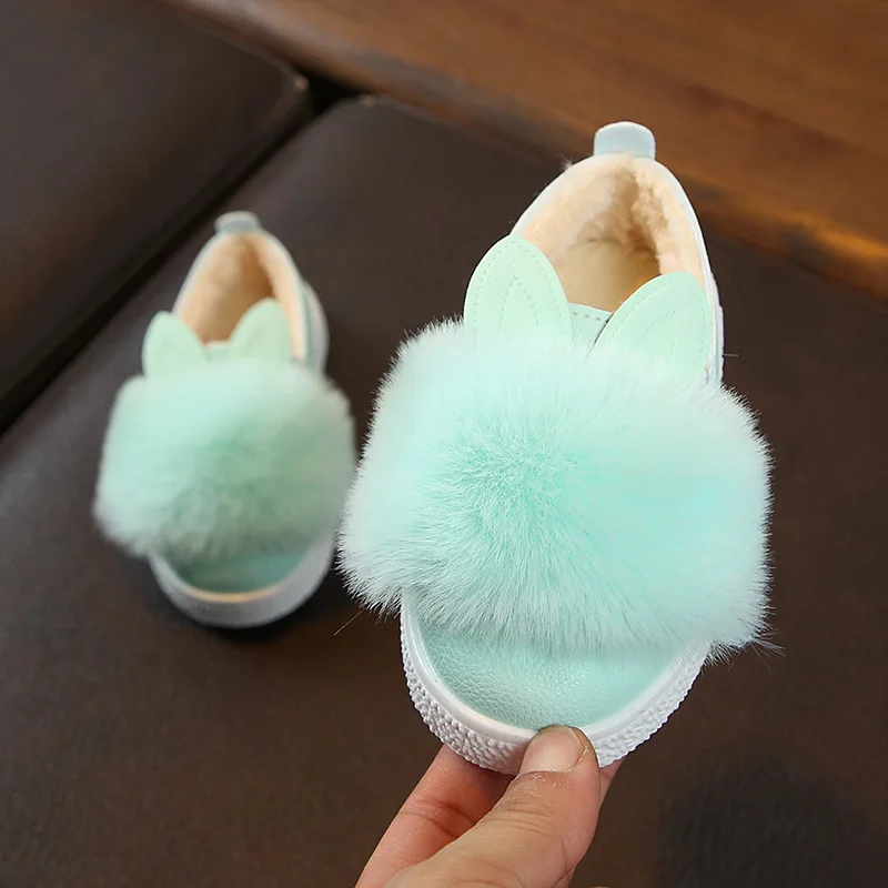 green with Plush Стиль; детская обувь; нескользящие Ботинки martin; зимние ботинки для малышей; брендовые ботинки с помпонами и кроличьими ушками для девочек; модные детские кроссовки - Цвет: green with Plush