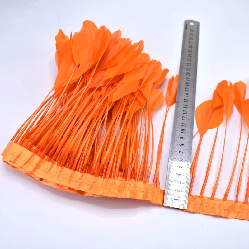 Orange 2 метра кожа розовый гусиные перья планки ленты для шитья одежды DIY окрашенные натуральные перья для рукоделия Шлейфы вечерние украшения - Цвет: Orange