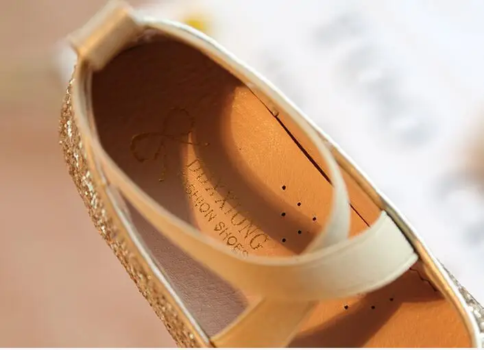 Детская обувь с блестками детская балетная эластичным ремешком весенняя для