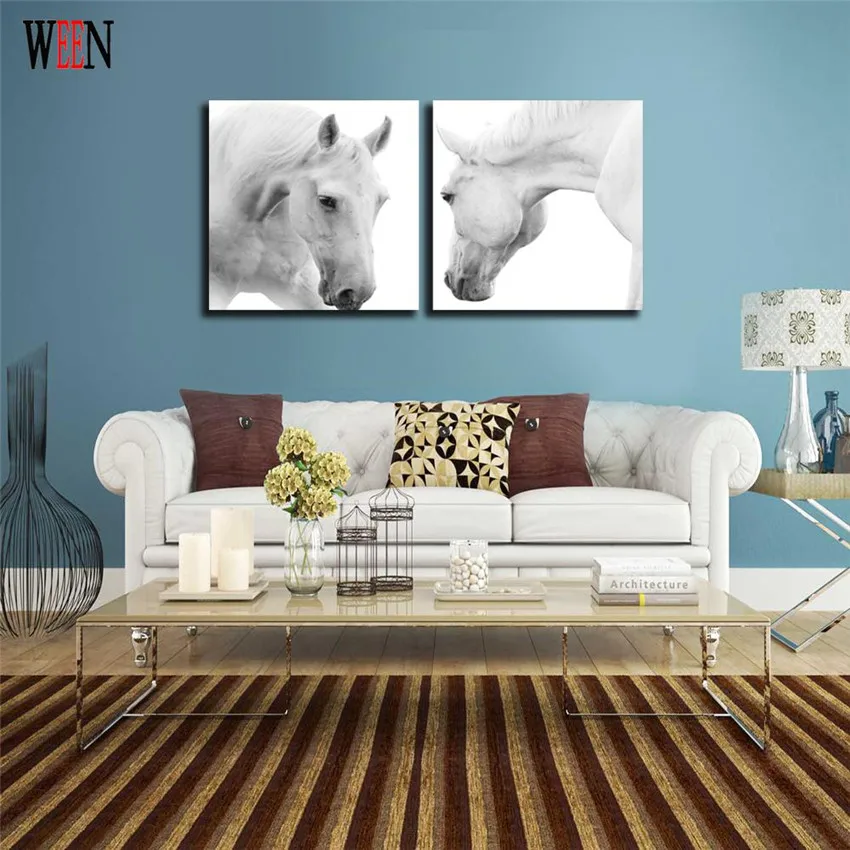 Настенная картина с изображением белой лошади в рамке декоративная для гостиной