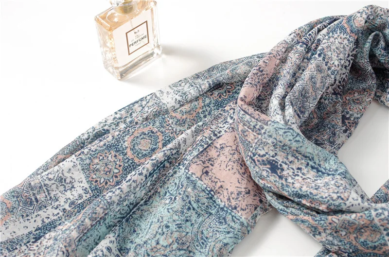 2018 New totem tassel fashion vintage cotton scarves sunscreen shawls beach | Аксессуары для одежды