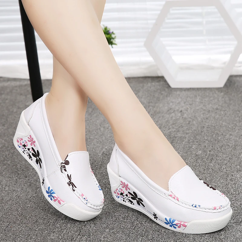 

2019 Hot Sale Wedge Shoes for Women Platform Shoes White Lady casual Shoes Swing mother shoes size 35-40 Women Shoes Footwear