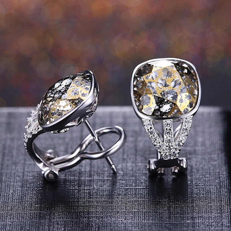 Новые трендовые серьги-гвоздики LEKANI с кристаллами SWAROVSKI в форме кубика для