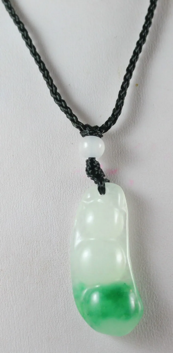 

Chinese beautiful natural jade hand-carved Jade pendant lucky bean necklace