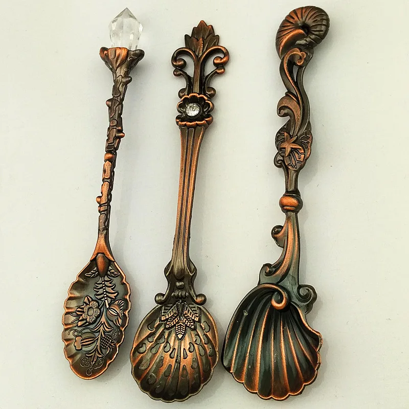 antique copper 3 шт./компл. Винтаж Королевский Стиль резная маленькая кофейная/чайная ложка мини-десертная ложка для закусок столовые приборы мороженое посуда 4 вида цветов - Цвет: antique copper
