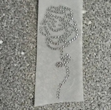 2 шт./лот маленький цветочный дизайн Каменный мотив Горячая фиксация стразы