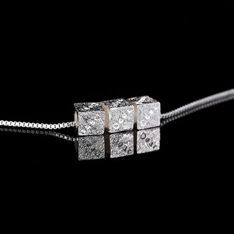 Ожерелье женское из серебра 925 пробы квадратной формы
