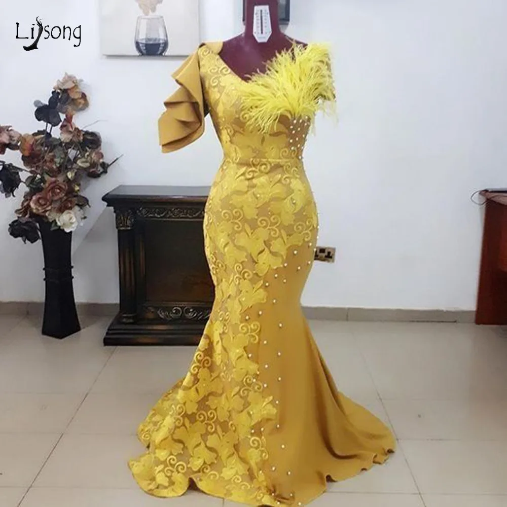 

African Mermaid Lace Prom Dresses 2019 Yellow Pearls Long Prom Gowns Fshion Aso Ebi Feather Formal Party Dress Plus Size Lace Up