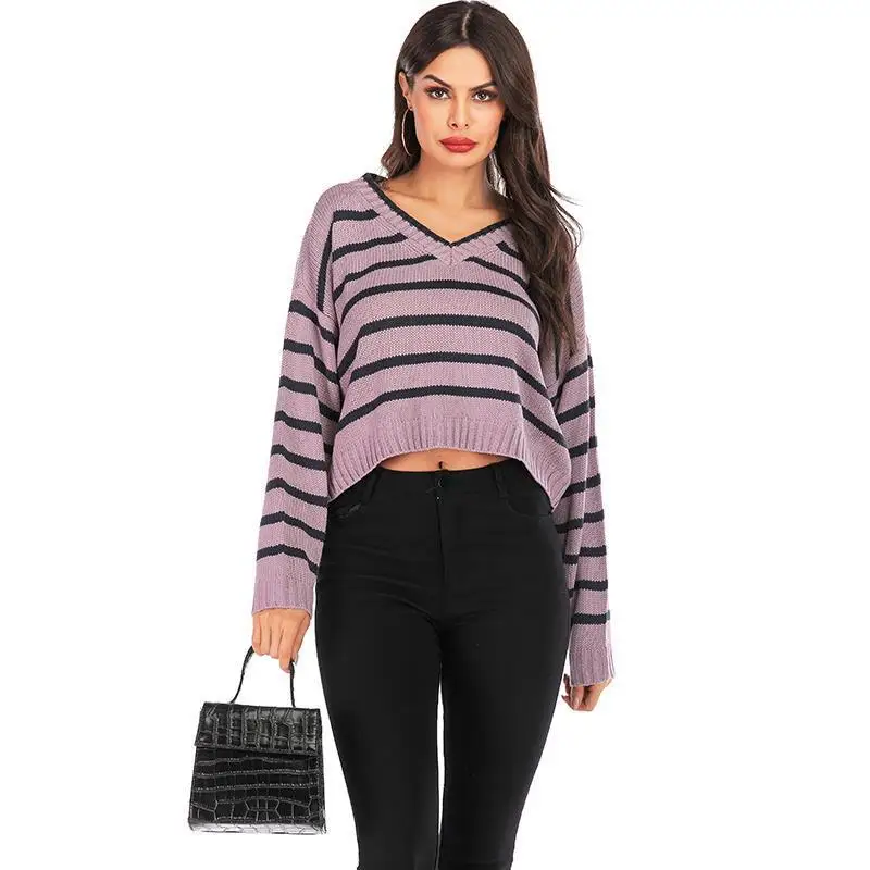 Женский трикотажный свитер в полоску с длинным рукавом и V-образным вырезом |