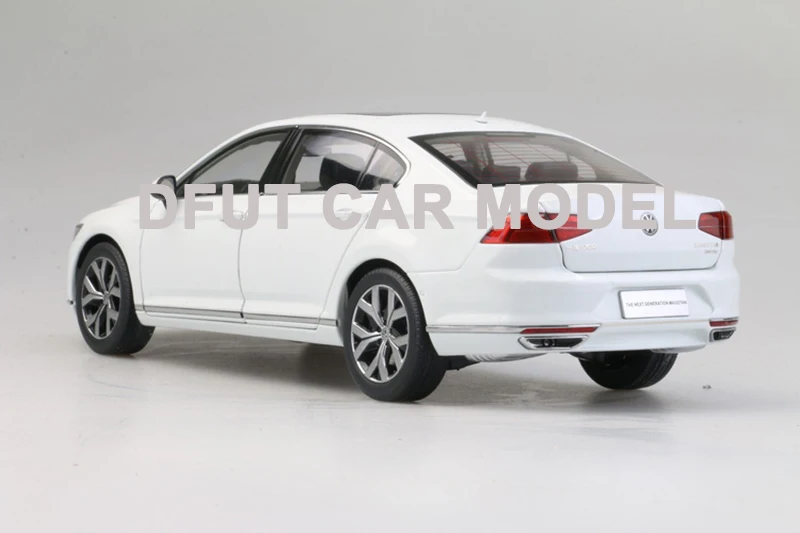 Литые под давлением колеса из 1:18 сплава, новая модель автомобиля Magotan, детские игрушечные машинки, оригинальная коробка для детских игрушек