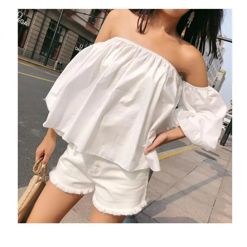Getвесенняя женская рубашка с буфами на рукавах вырезом лодочкой и открытыми