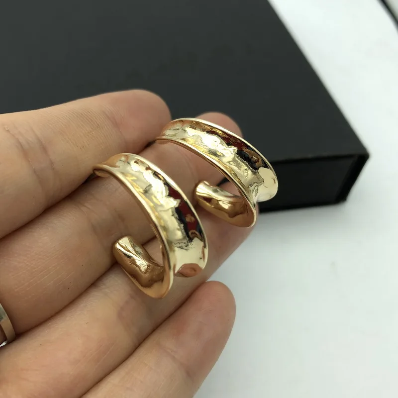 Женские серьги кольца F.J4Z простые металлические круглые минималистичные