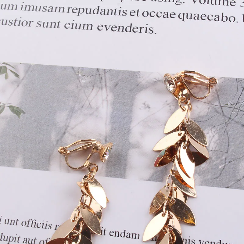 JIOFREE, корейский стиль, золотые листья, блестящие длинные кисточки, клипсы, серьги без пирсинга для женщин, без отверстия для ушей, серьги с отверстиями для ушей