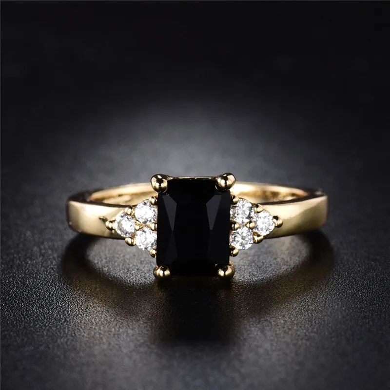 Женское кольцо с кристаллами GULICX желтое/Золотое черным кубическим цирконием для