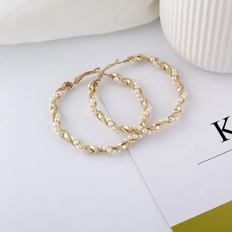Женские серьги кольца Dreamtop большие круглые с имитацией жемчуга свадебные 50x50 мм
